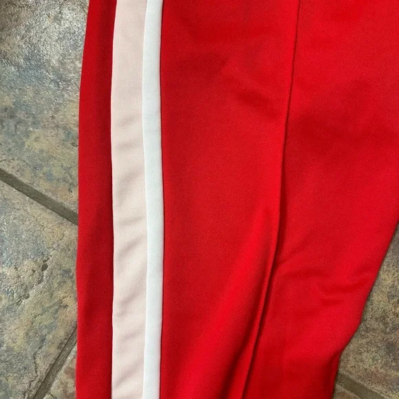 old navy red & white with light pink striped capris, size small - Picture 3 of 6